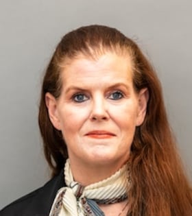 Staff member Denise Murphy from ID_12c4af