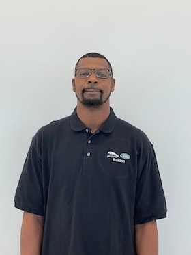 Staff member Shaun Penn from ID_b77834