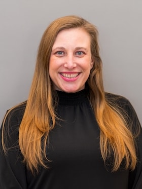 Staff member Jennifer Sleeper from ID_24465e