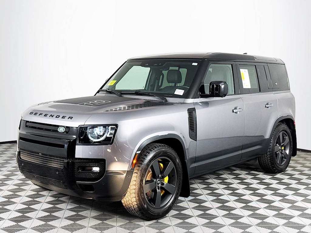 Used 2024 Land Rover Defender SE SUV