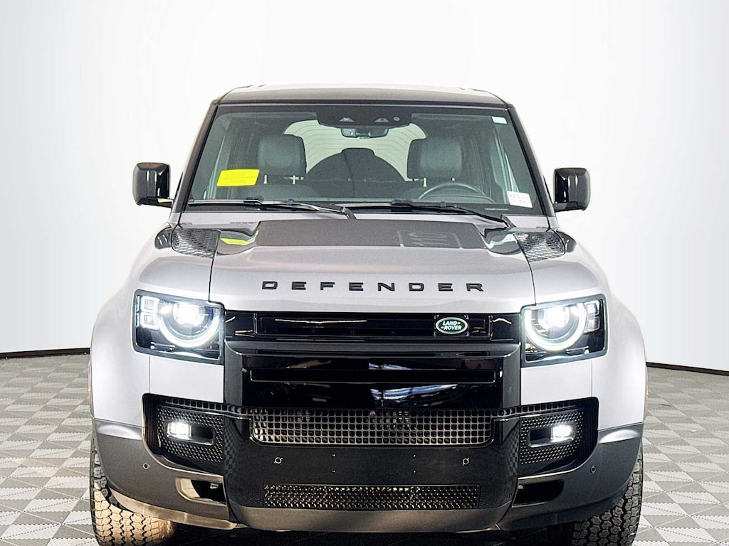 Used 2024 Land Rover Defender SE SUV