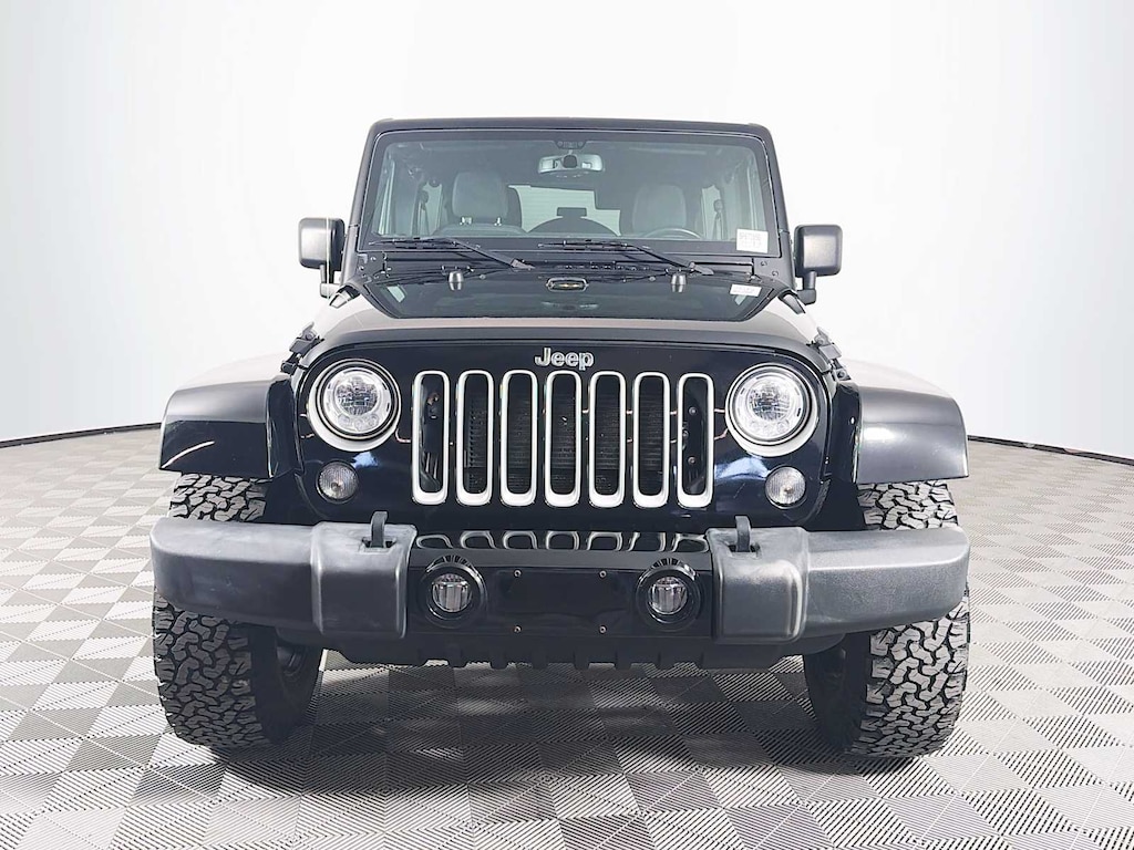 Used 2017 Jeep Wrangler Unlimited Sahara SUV