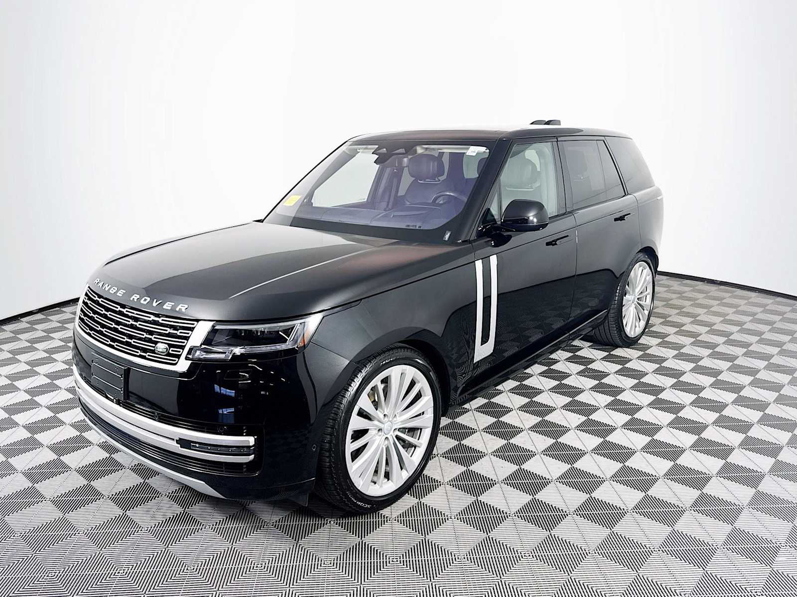 2023 Land Rover Range Rover First Edition's photo