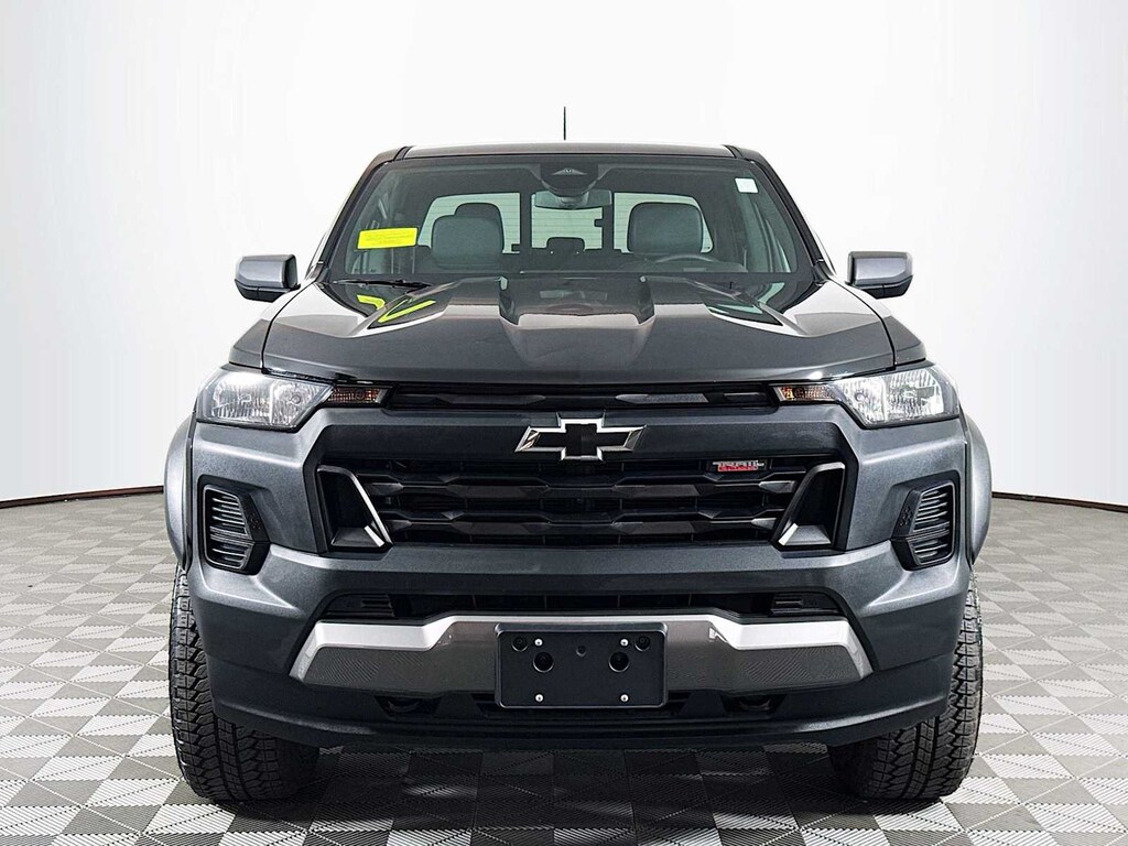 Used 2025 Chevrolet Colorado 4WD Trail Boss Crew Cab Truck