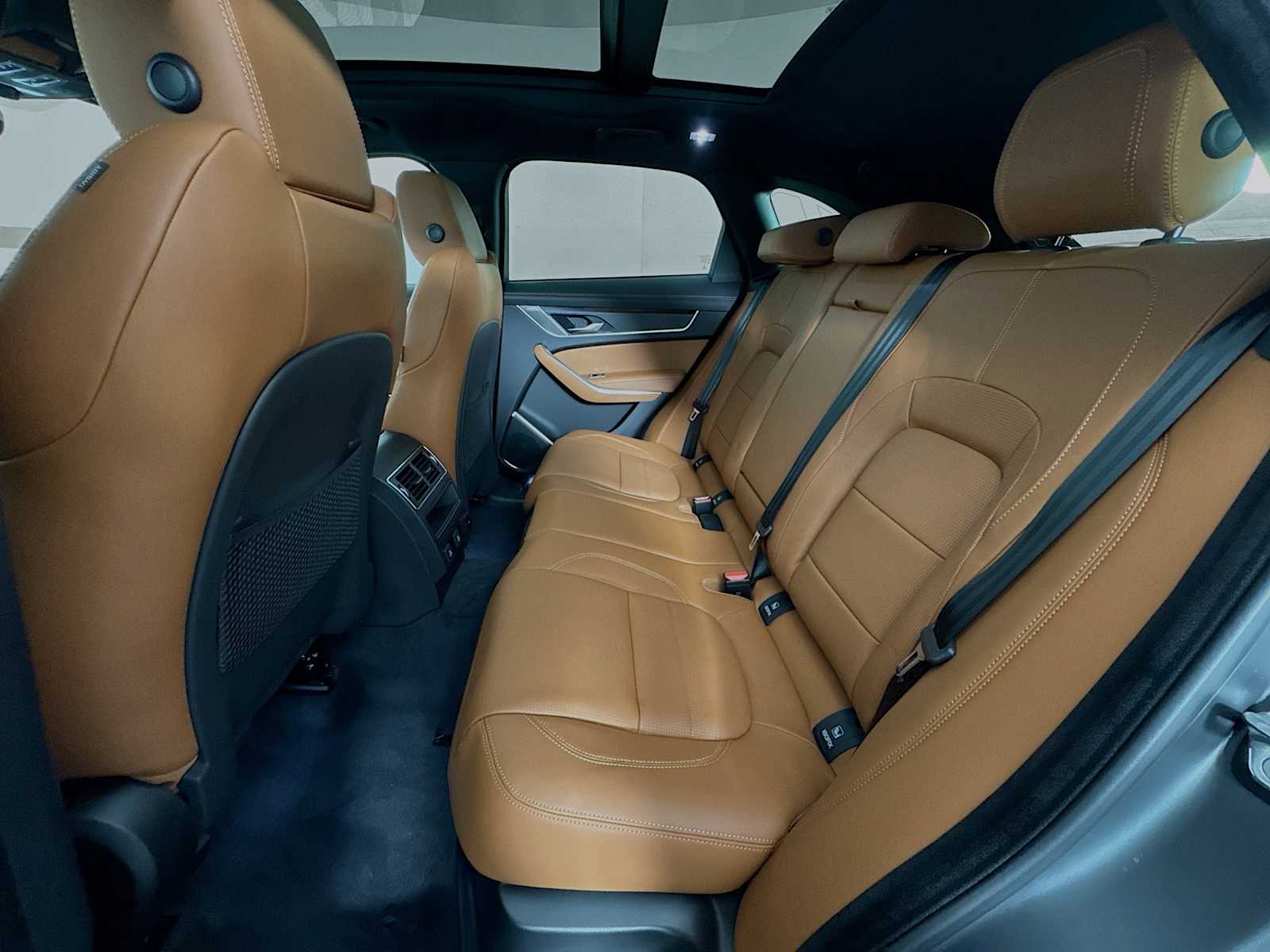 2026 Jaguar F-Pace R-Dynamic S - Photo 22