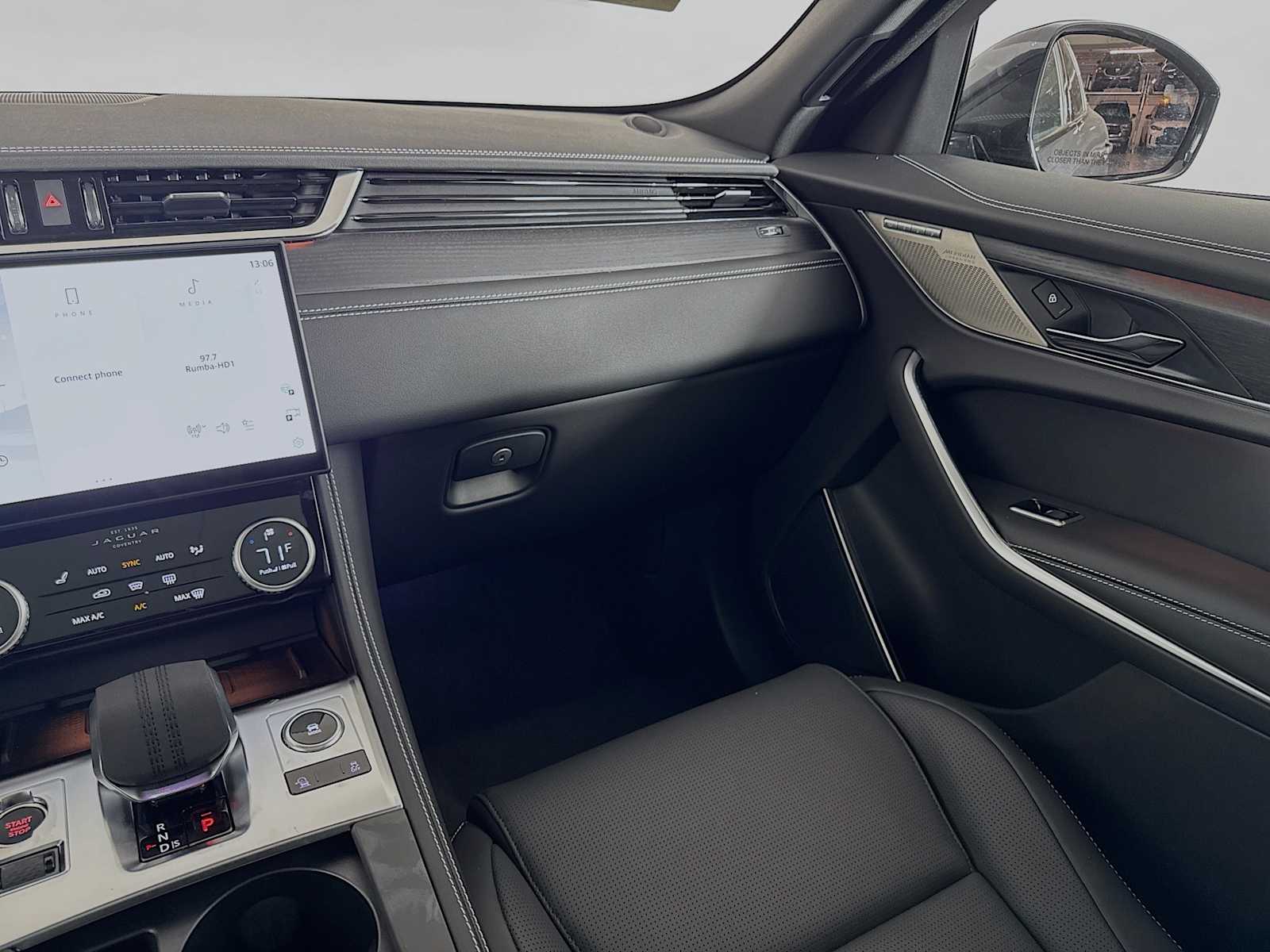 2026 Jaguar F-Pace R-Dynamic S - Photo 22