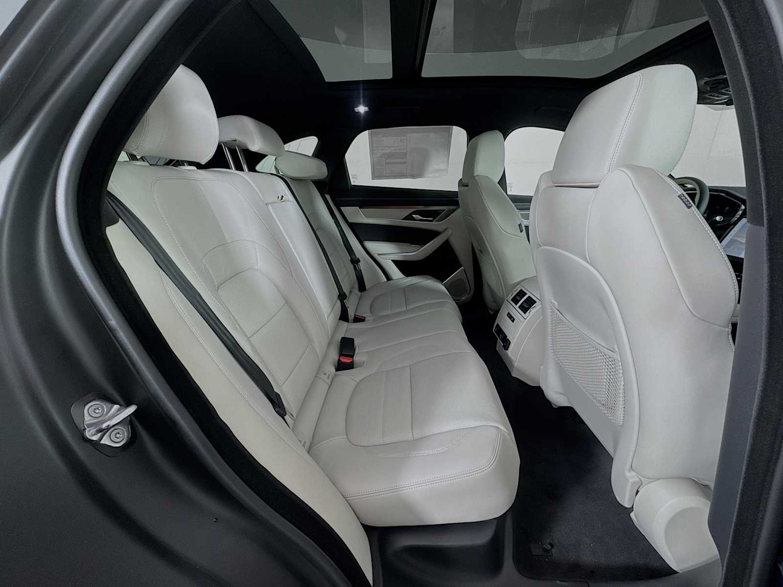 2026 Jaguar F-Pace R-Dynamic S - Photo 26