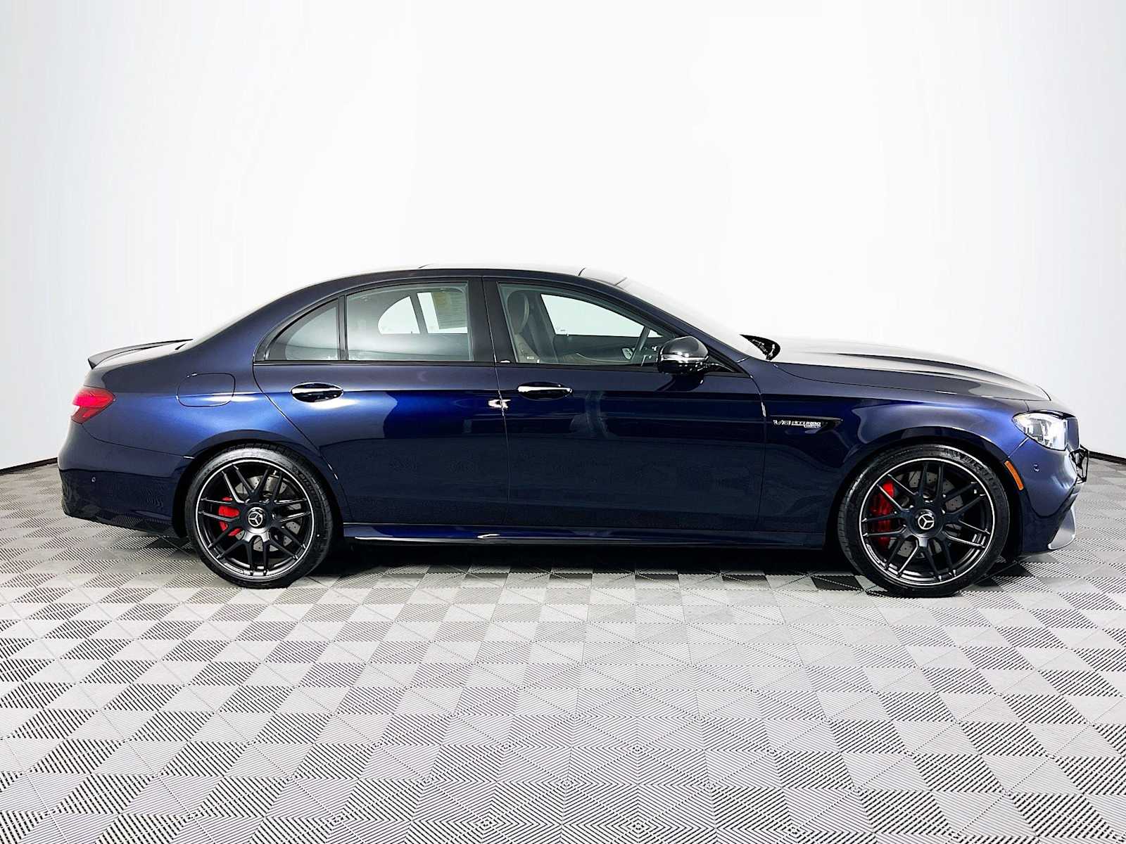 2023 Mercedes Benz E AMG 63 S photo 3