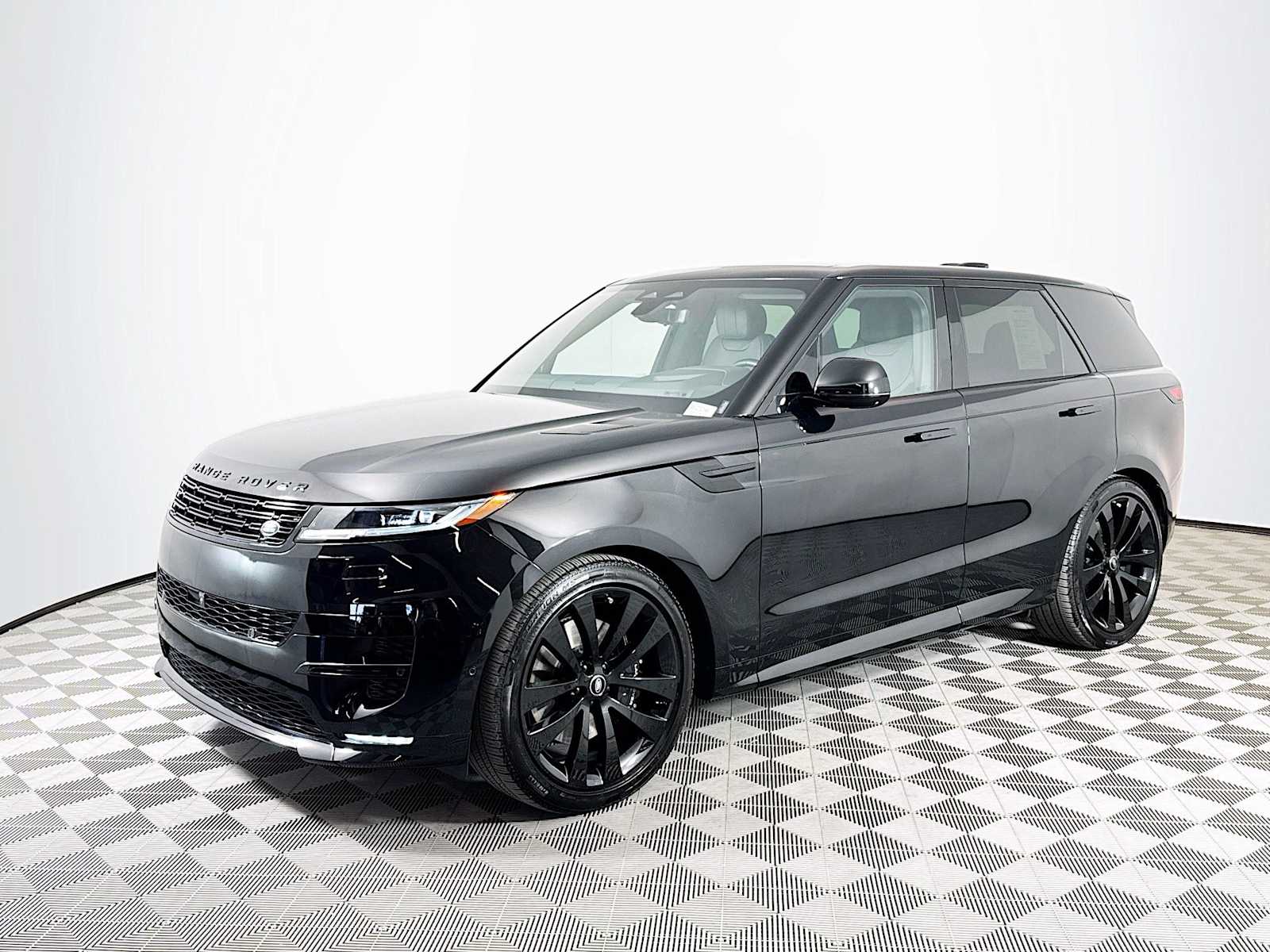 2025 Land Rover Range Rover Sport P530 Dynamic SE AWD