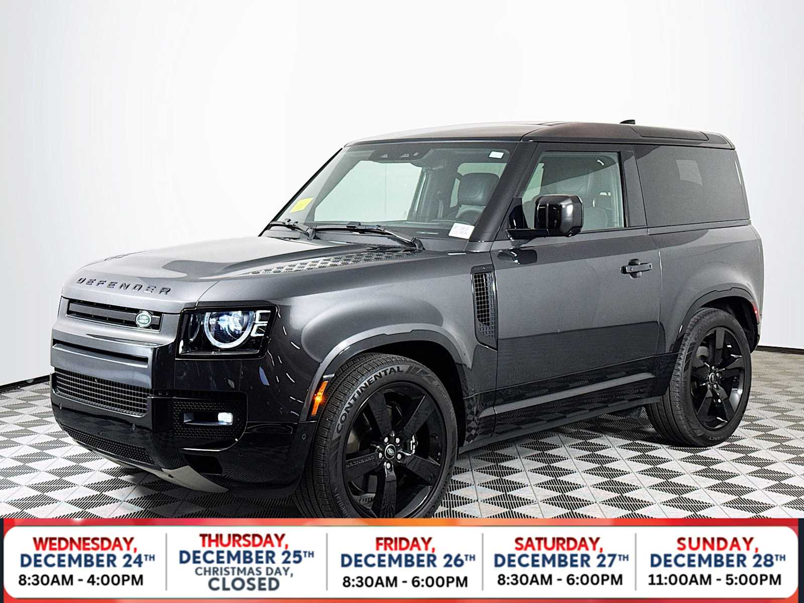 2023 Land Rover Defender V8's photo