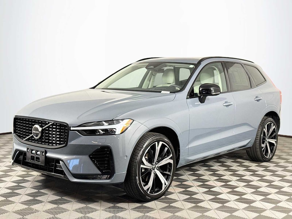 Used 2023 Volvo XC60 Ultimate Dark Theme SUV