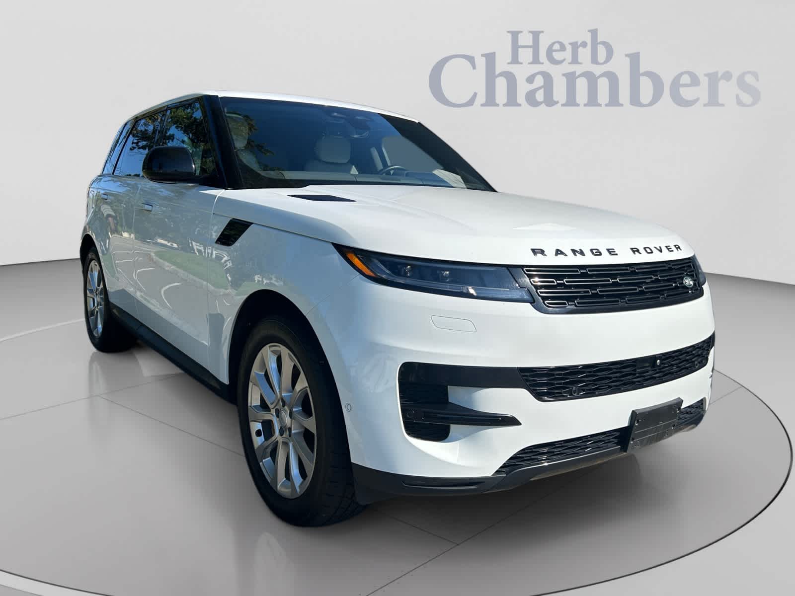 Used 2025 Land Rover Range Rover Sport SE SUV