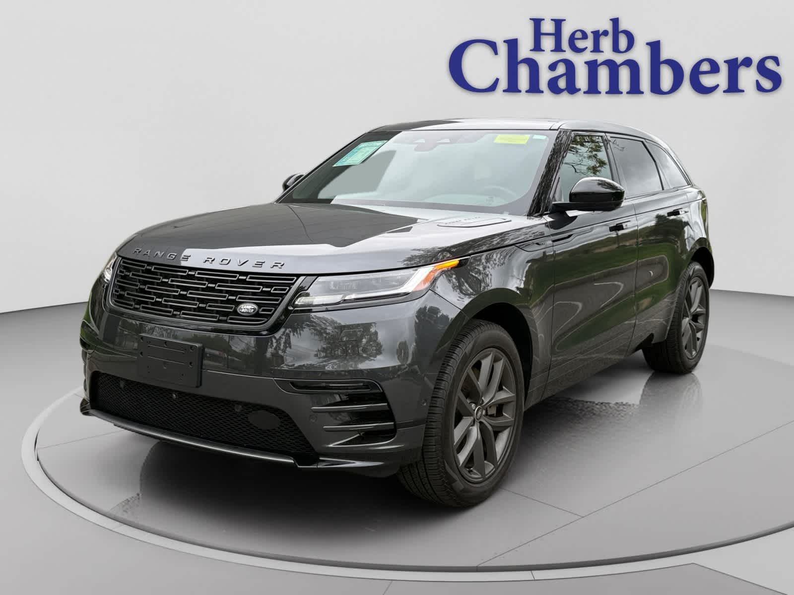 2026 Land Rover Range Rover Velar P250 Dynamic SE's photo