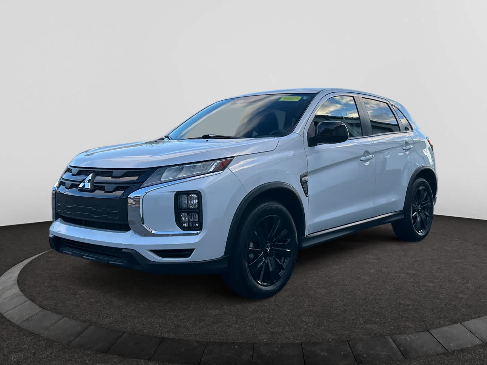 2024 Mitsubishi Outlander Sport LE