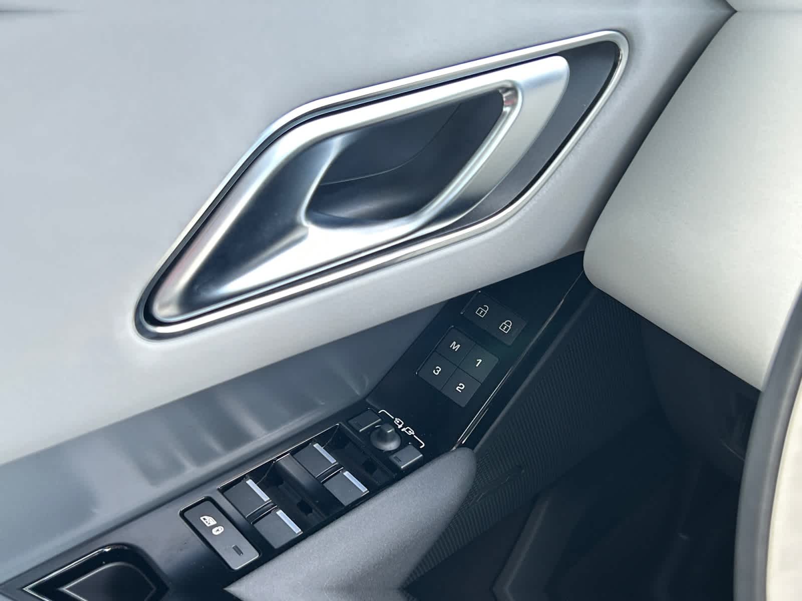 2025 Land Rover Range Rover Velar S - Photo 15
