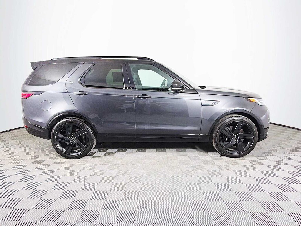 Used 2025 Land Rover Discovery Metropolitan Edition SUV