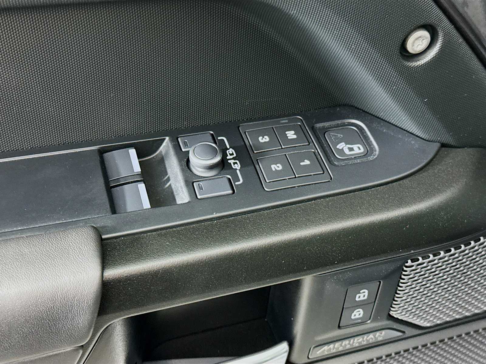 2023 Land Rover Defender V8 - Photo 30