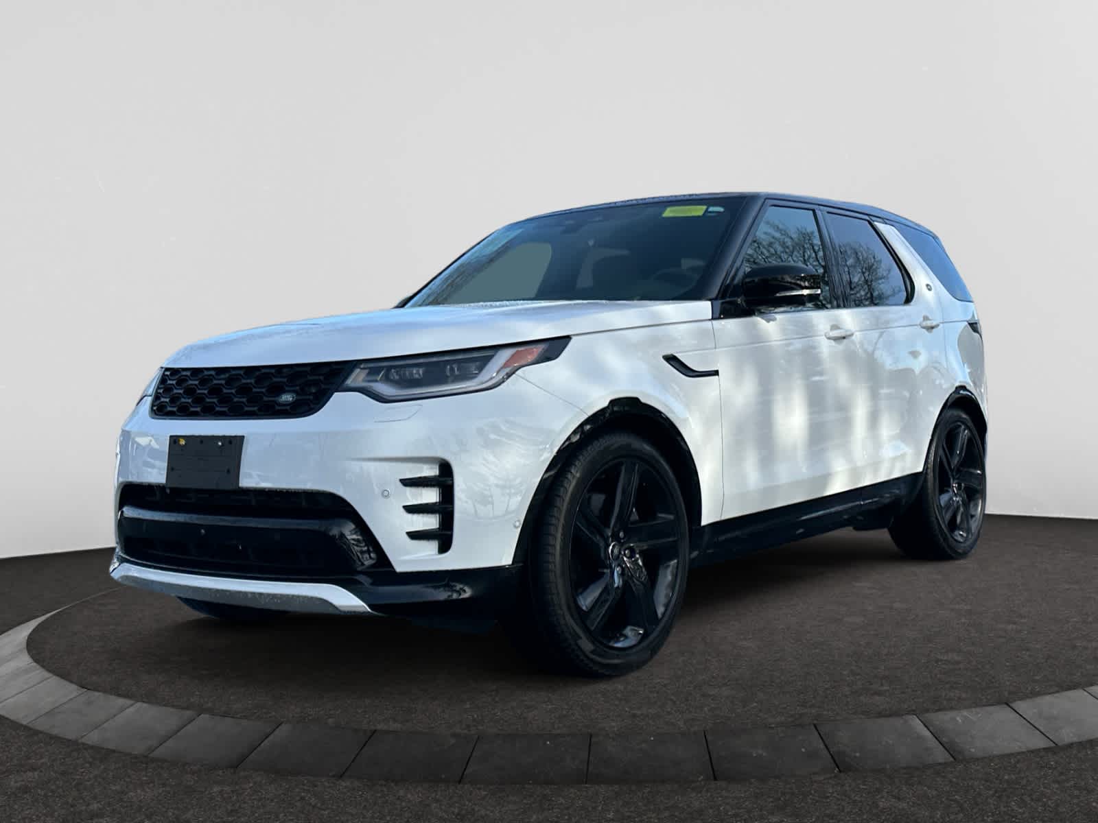 2024 Land Rover Discovery Dynamic SE's photo