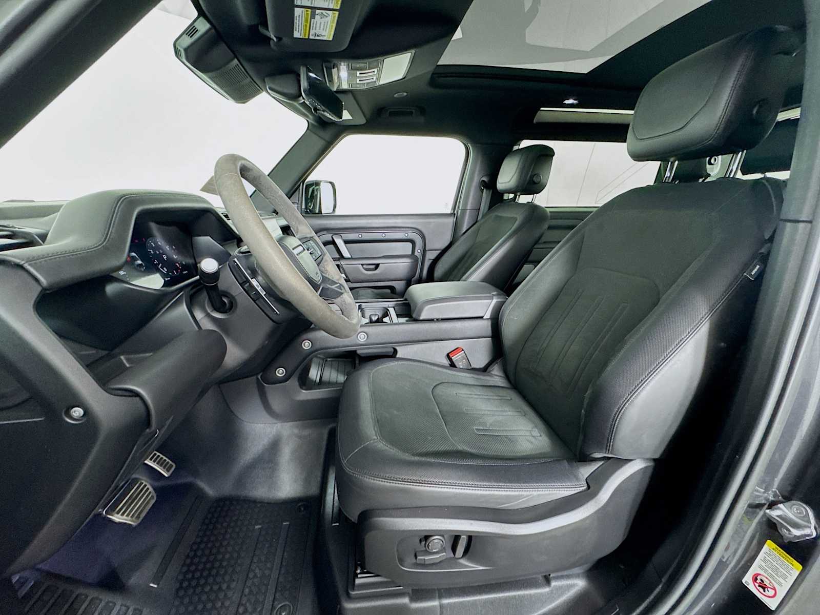 2023 Land Rover Defender V8 - Photo 13
