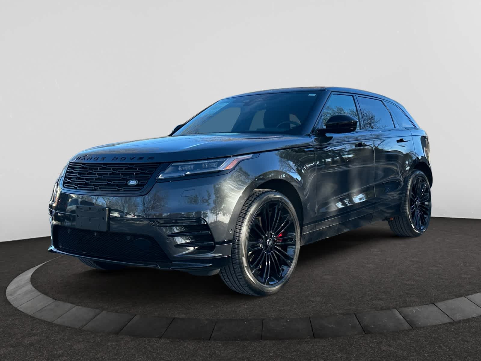 2025 Land Rover Range Rover Velar Dynamic SE's photo