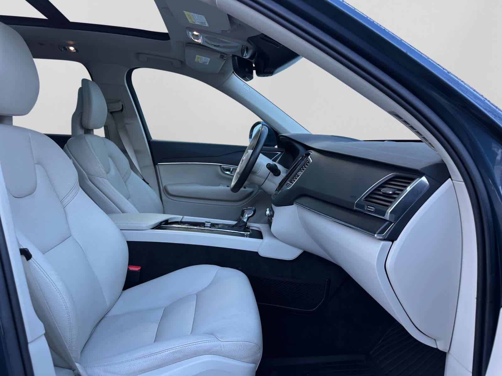 used 2020 Volvo XC90 car, priced at $22,000