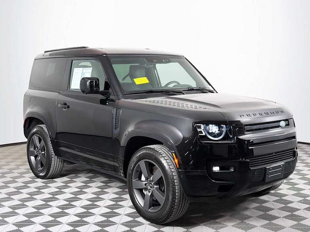 Used 2025 Land Rover Defender 90 X-Dynamic SE SUV
