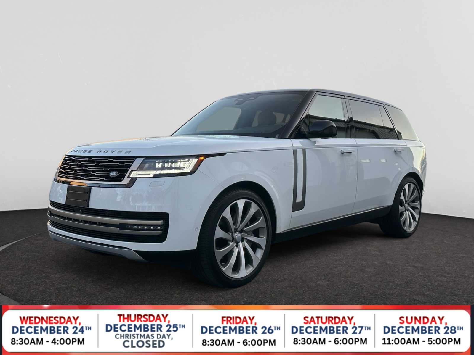 2025 Land Rover Range Rover SE's photo