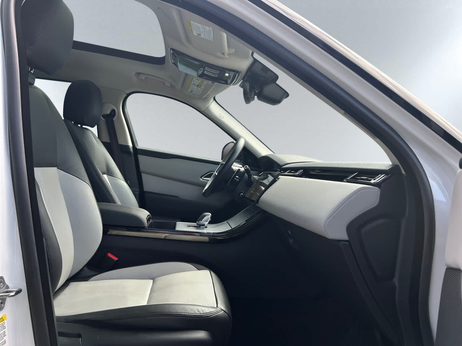 2025 Land Rover Range Rover Velar S - Photo 20