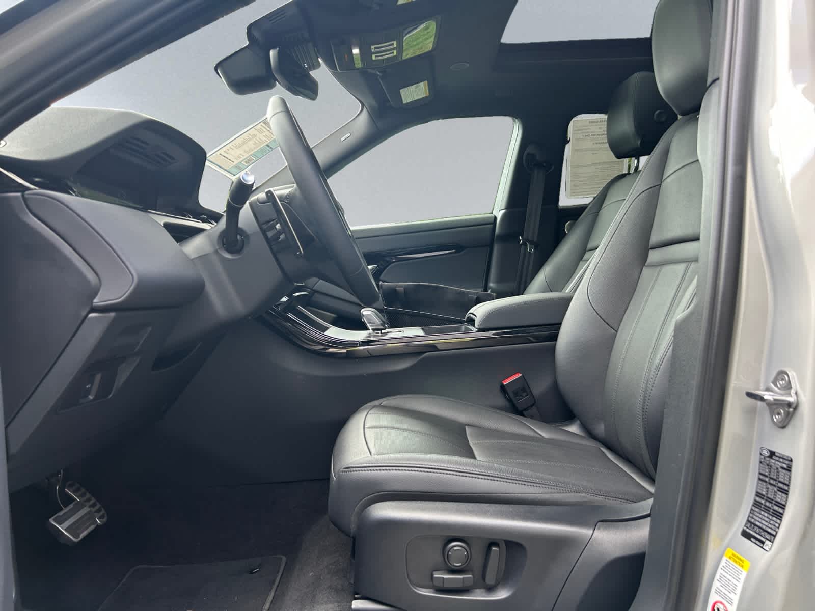 2026 Land Rover Range Rover Evoque Dynamic SE - Photo 11