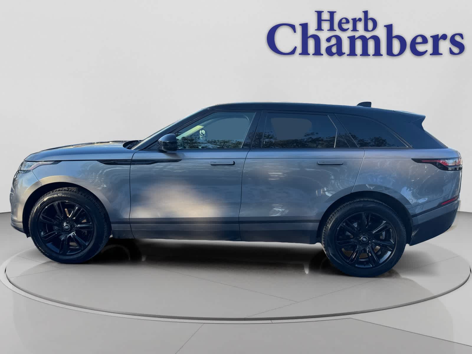 used 2023 Land Rover Range Rover Velar car, priced at $38,000