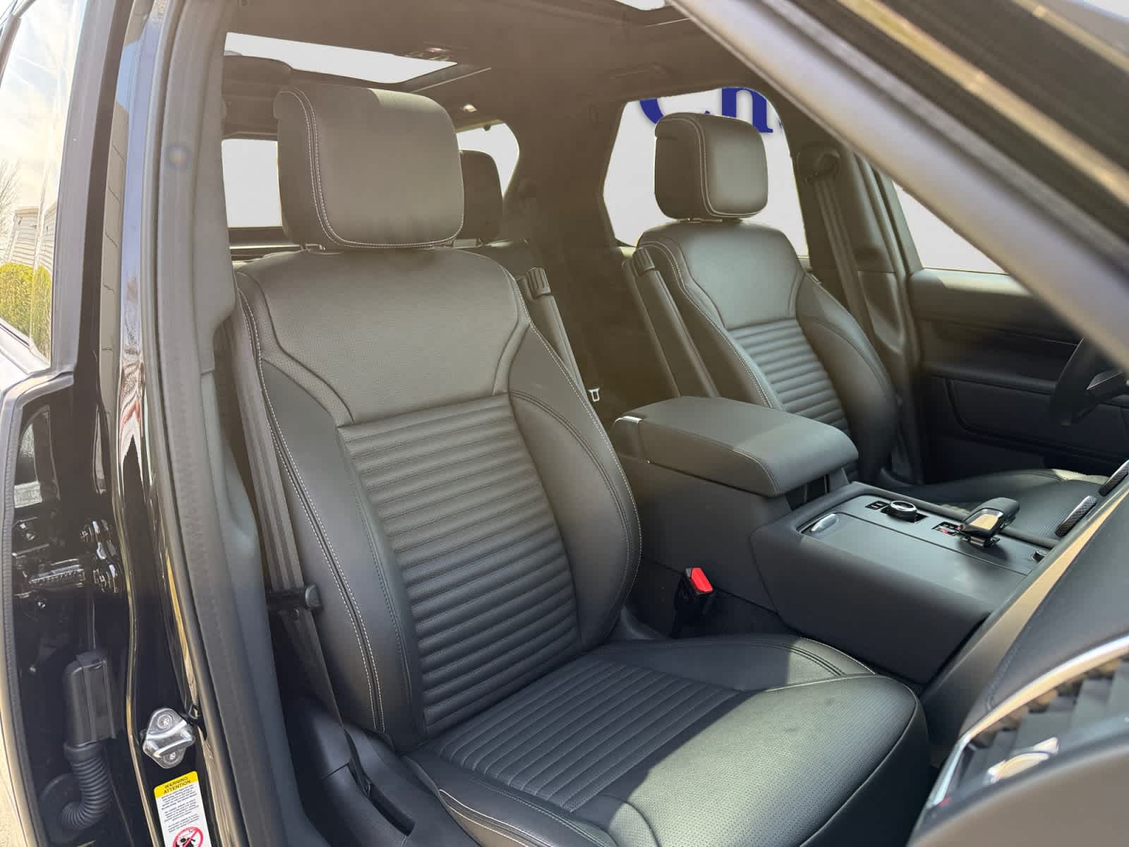 used 2025 Land Rover Discovery car, priced at $48,000