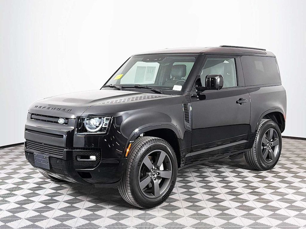 Used 2025 Land Rover Defender 90 X-Dynamic SE SUV