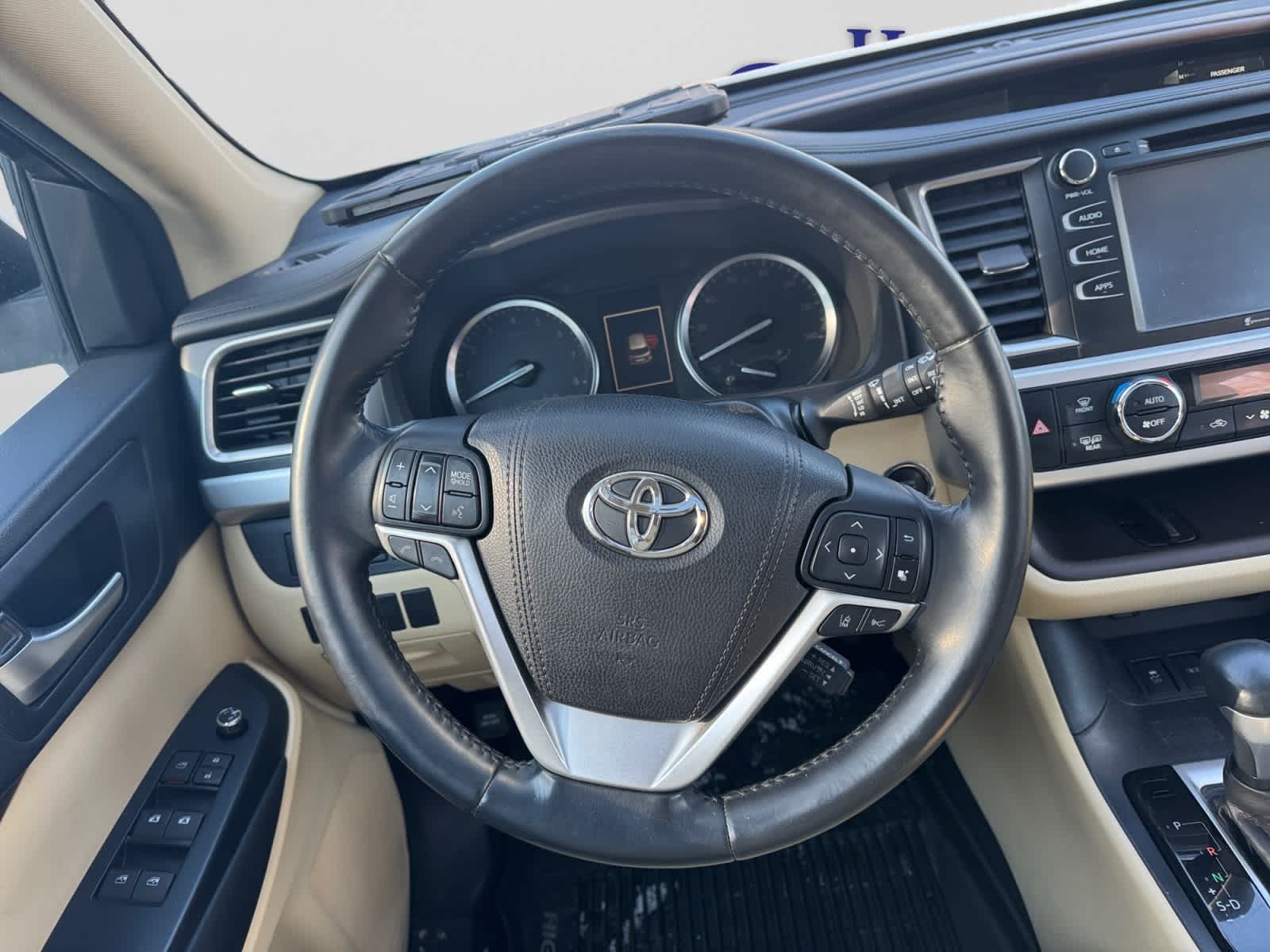 used 2017 Toyota Highlander car, priced at $22,500