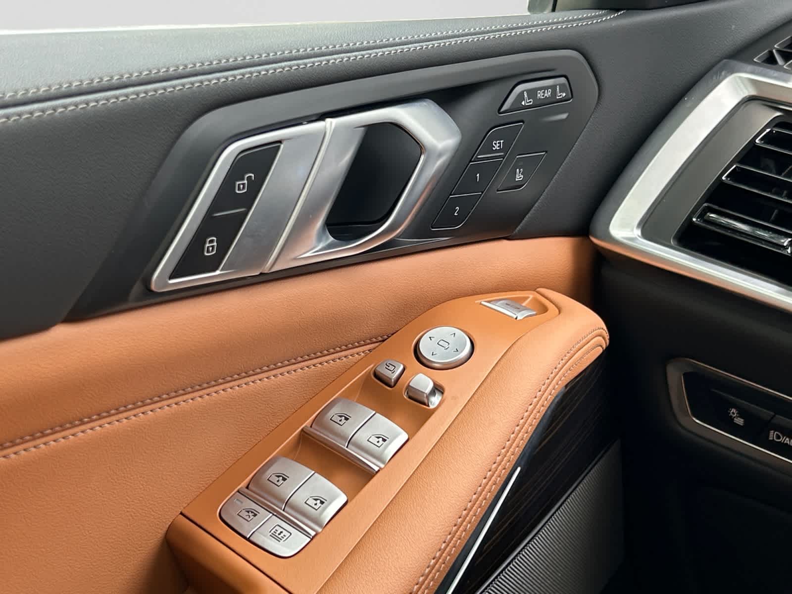 2025 BMW X7 40i - Photo 15