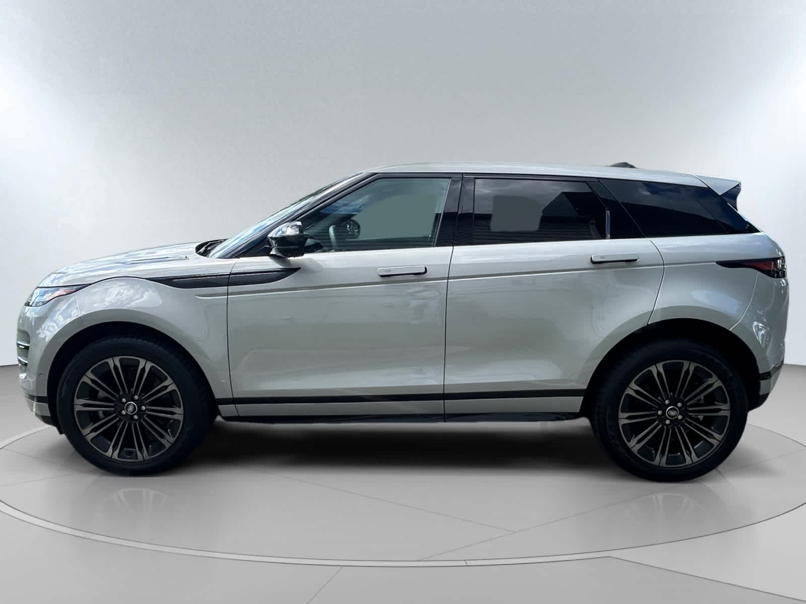 2026 Land Rover Range Rover Evoque Dynamic SE - Photo 6
