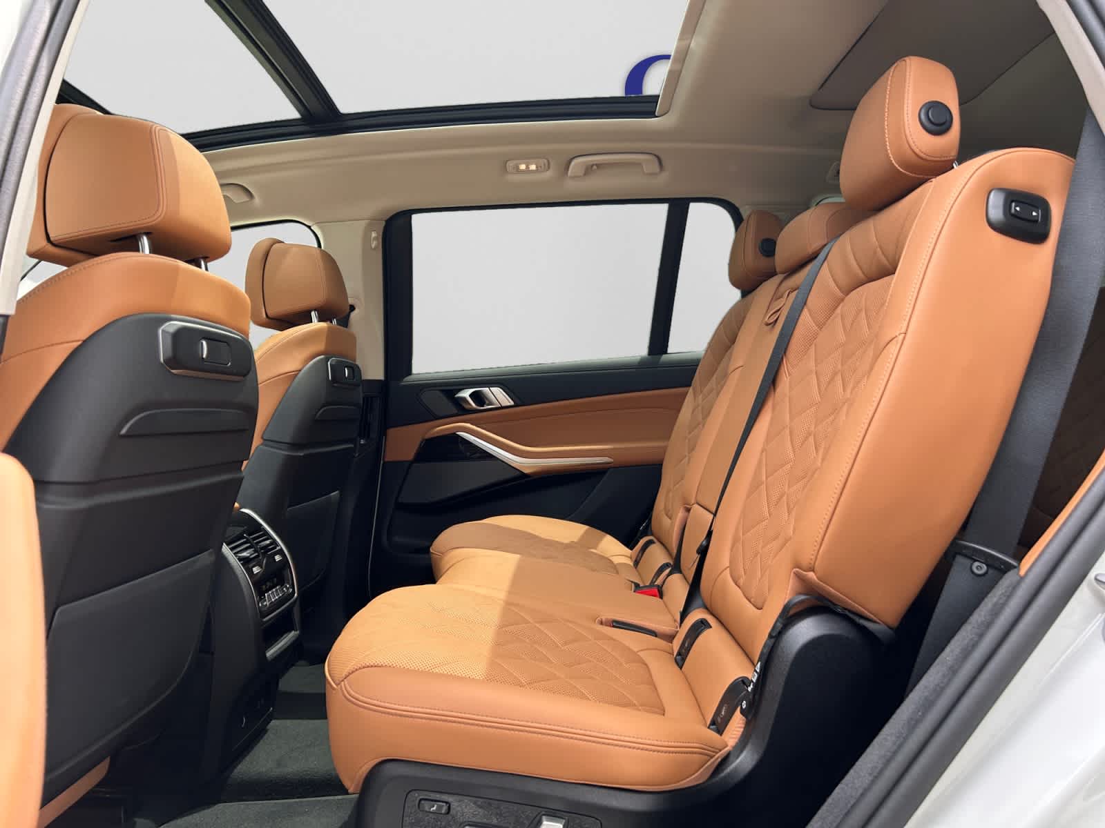 2025 BMW X7 40i - Photo 18