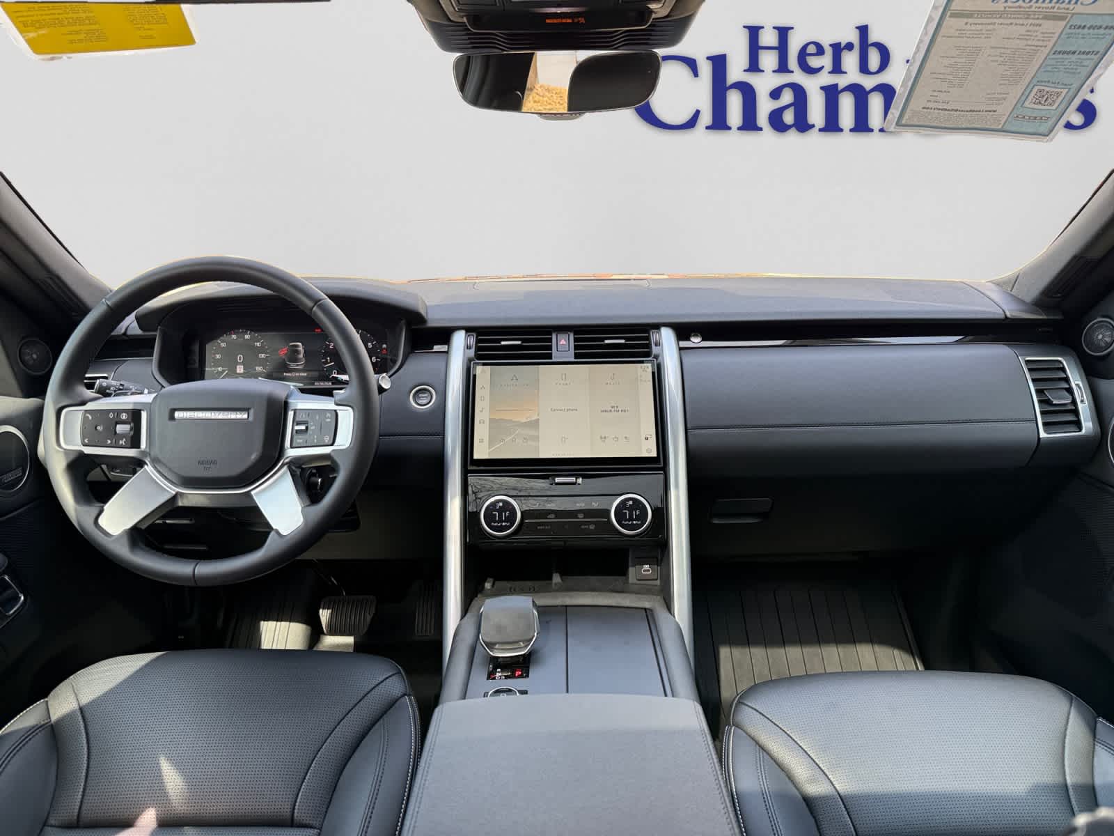 used 2025 Land Rover Discovery car, priced at $48,000