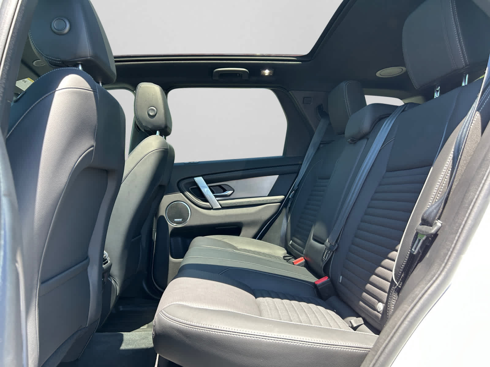 2024 Land Rover Discovery Sport Dynamic SE - Photo 18