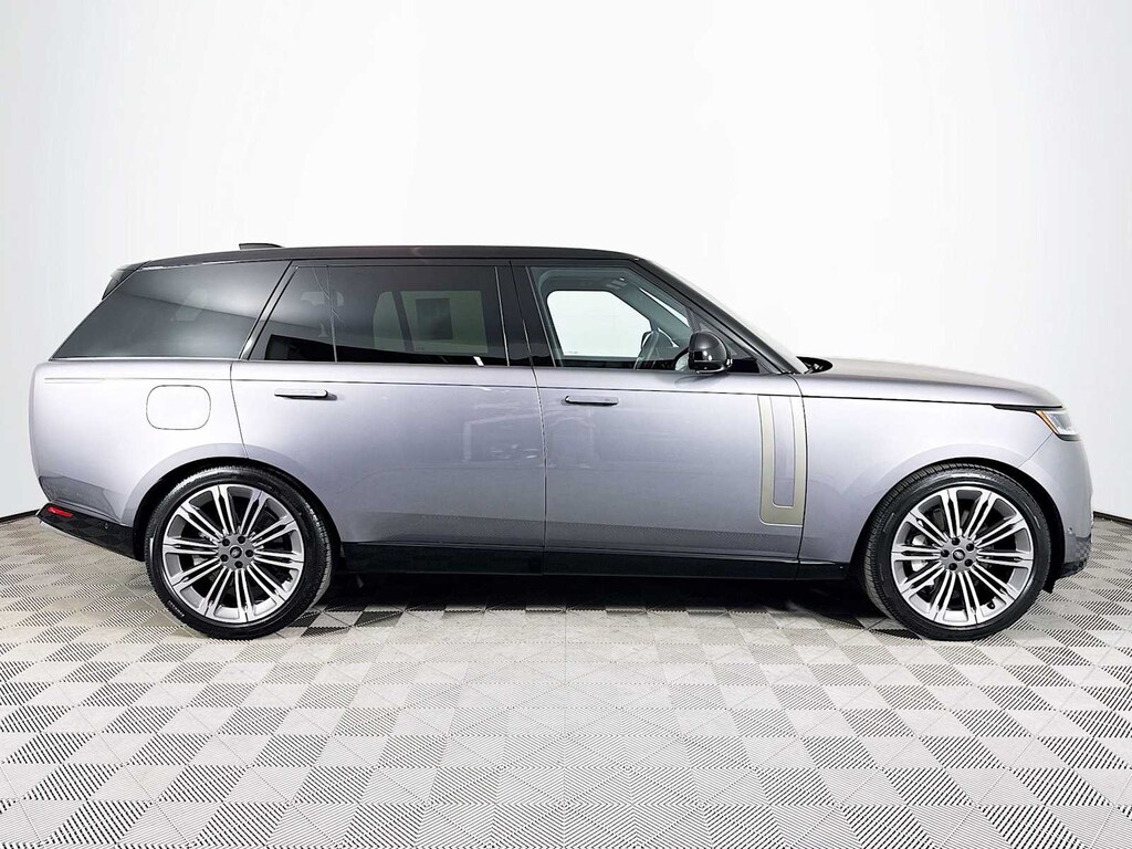 Used 2025 Land Rover Range Rover SE SUV