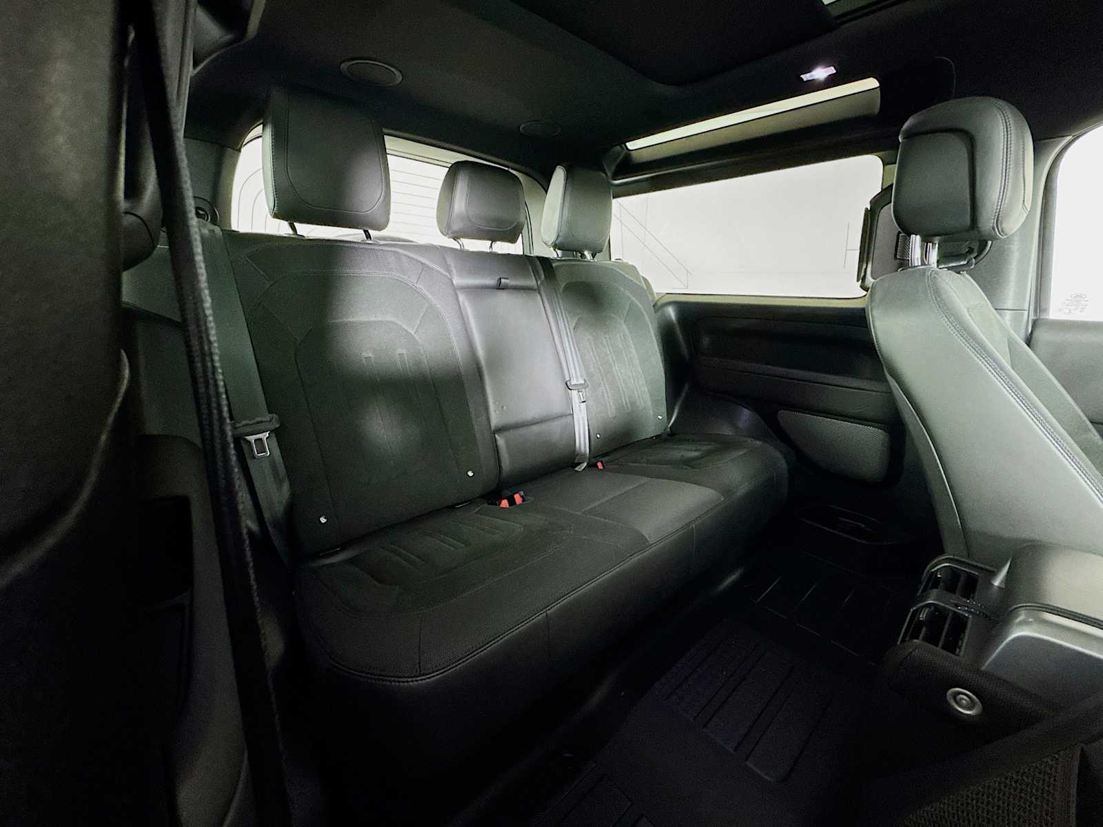 2023 Land Rover Defender V8 - Photo 20