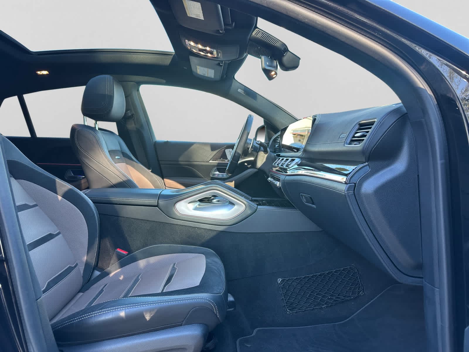 used 2021 Mercedes-Benz GLE car, priced at $54,500