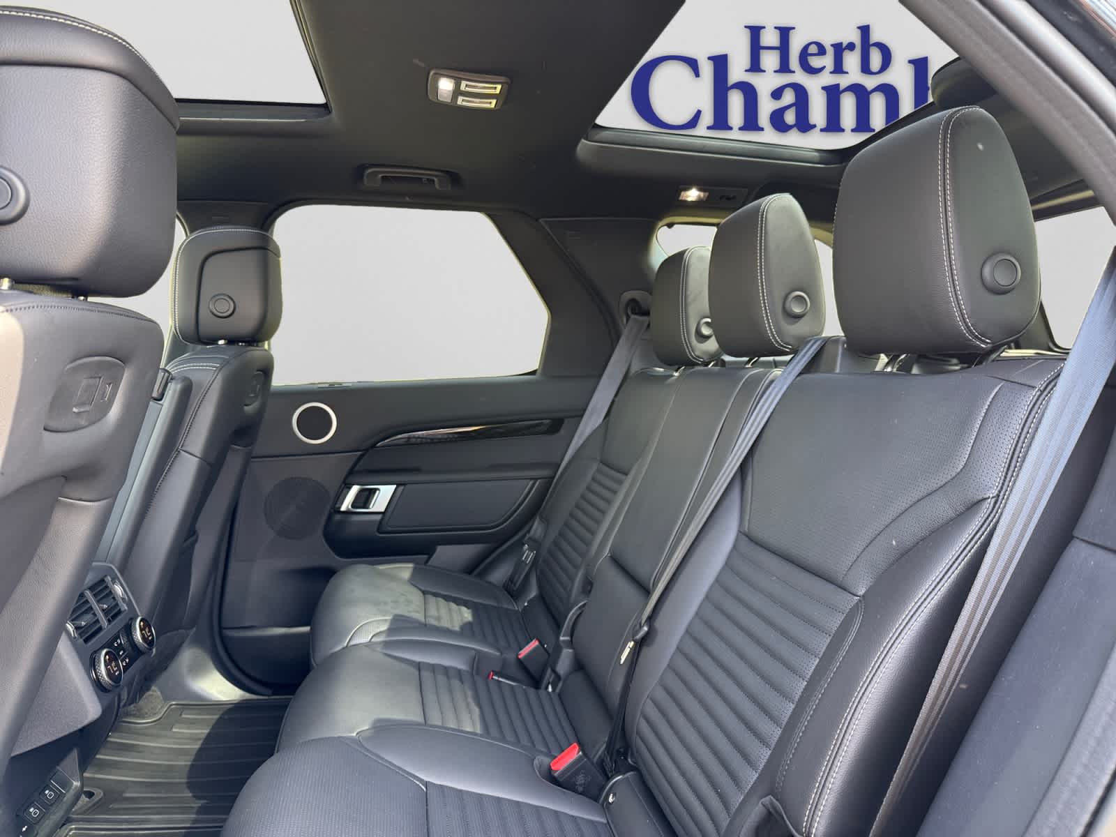 used 2025 Land Rover Discovery car, priced at $48,000