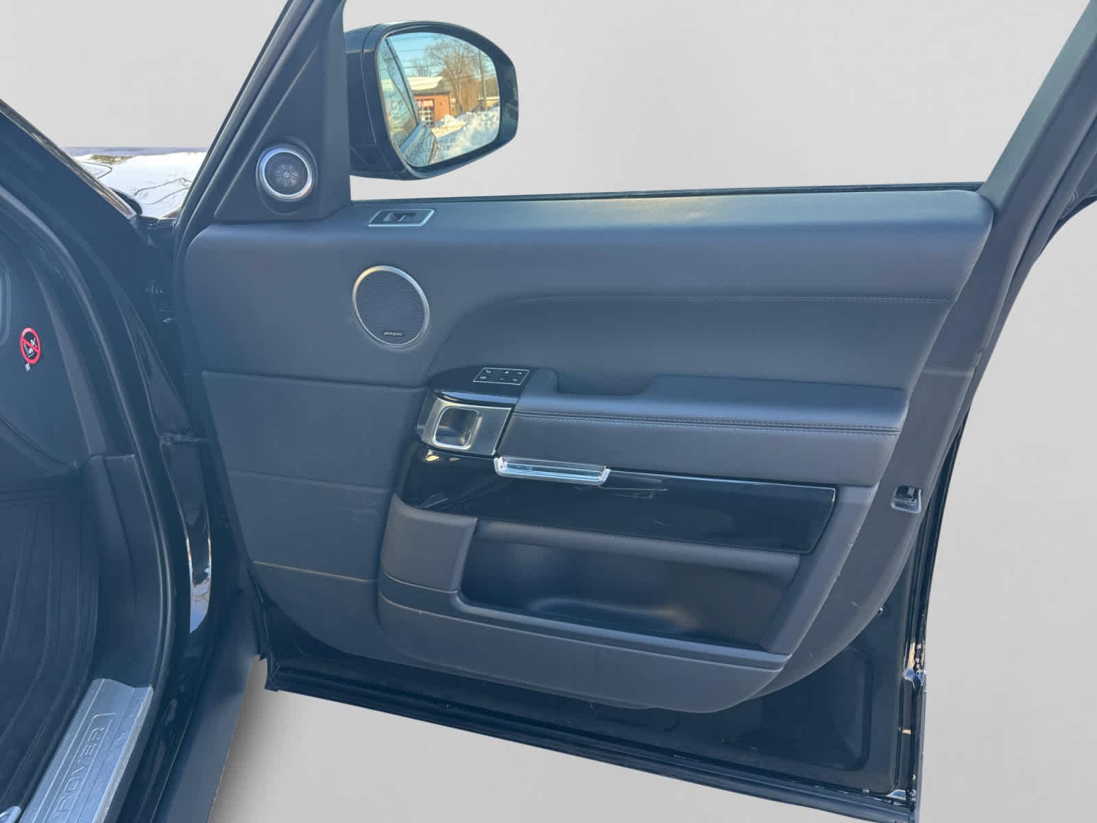 used 2015 Land Rover Range Rover car, priced at $19,000