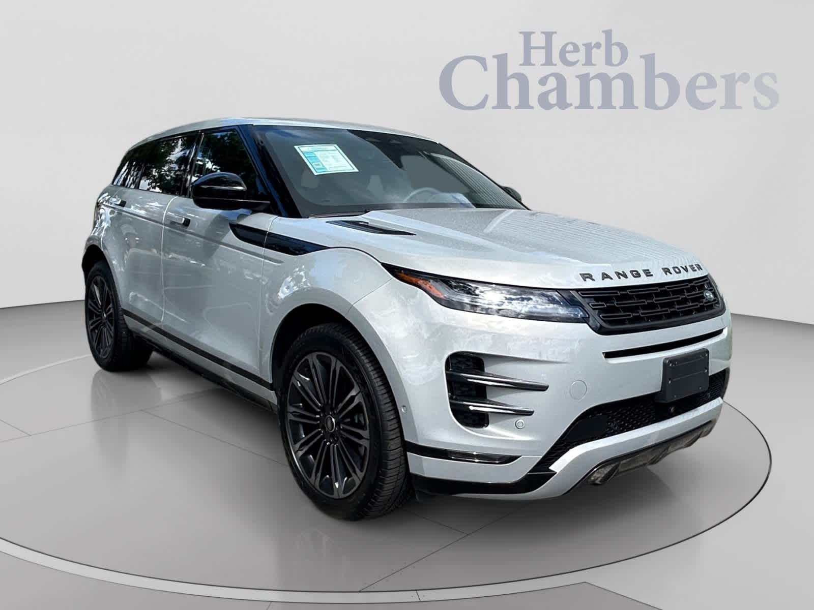 2026 Land Rover Range Rover Evoque Dynamic SE - Photo 3