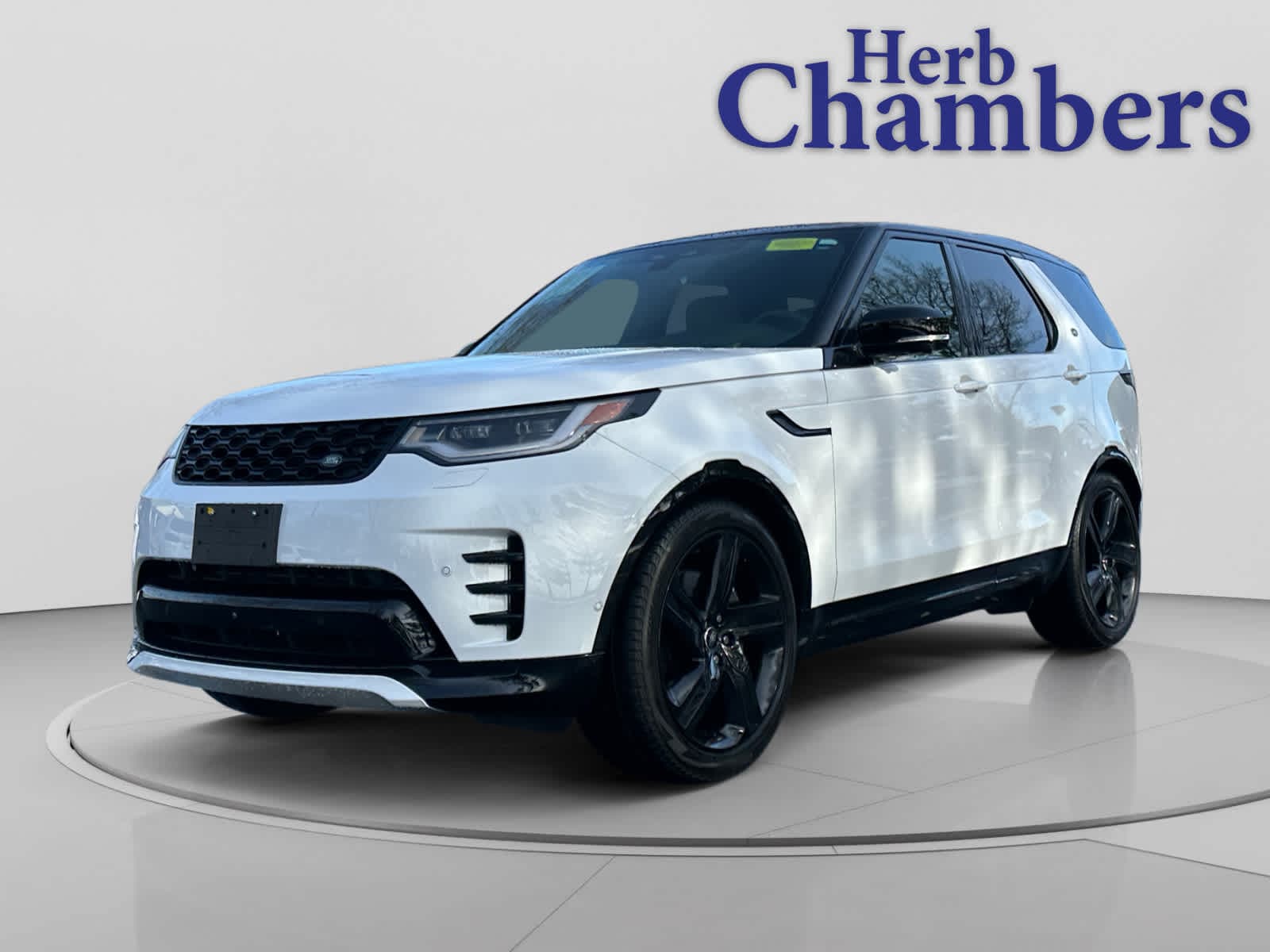2024 Land Rover Discovery Dynamic SE's photo