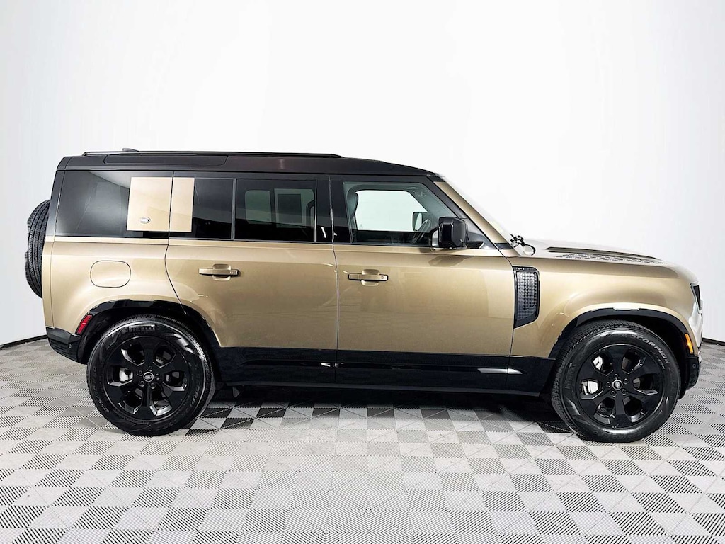 Used 2023 Land Rover Defender 110 X-Dynamic SE SUV