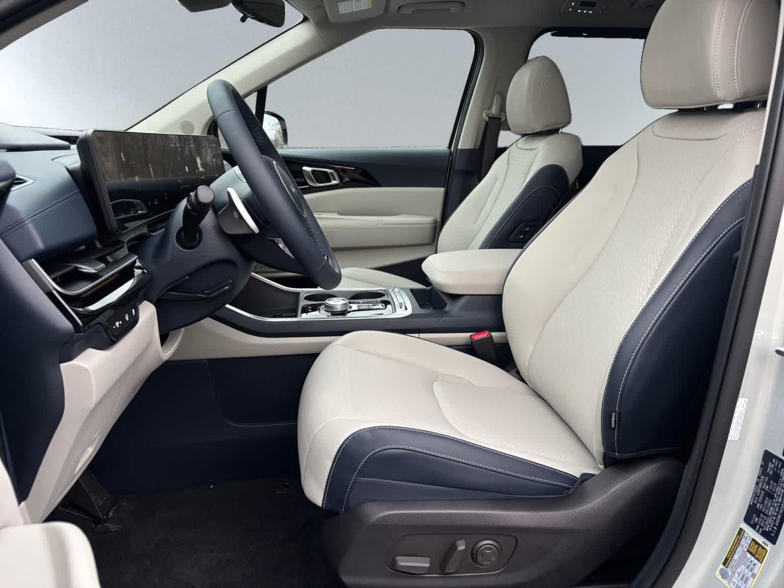 2025 Kia Carnival SX Prestige - Photo 9