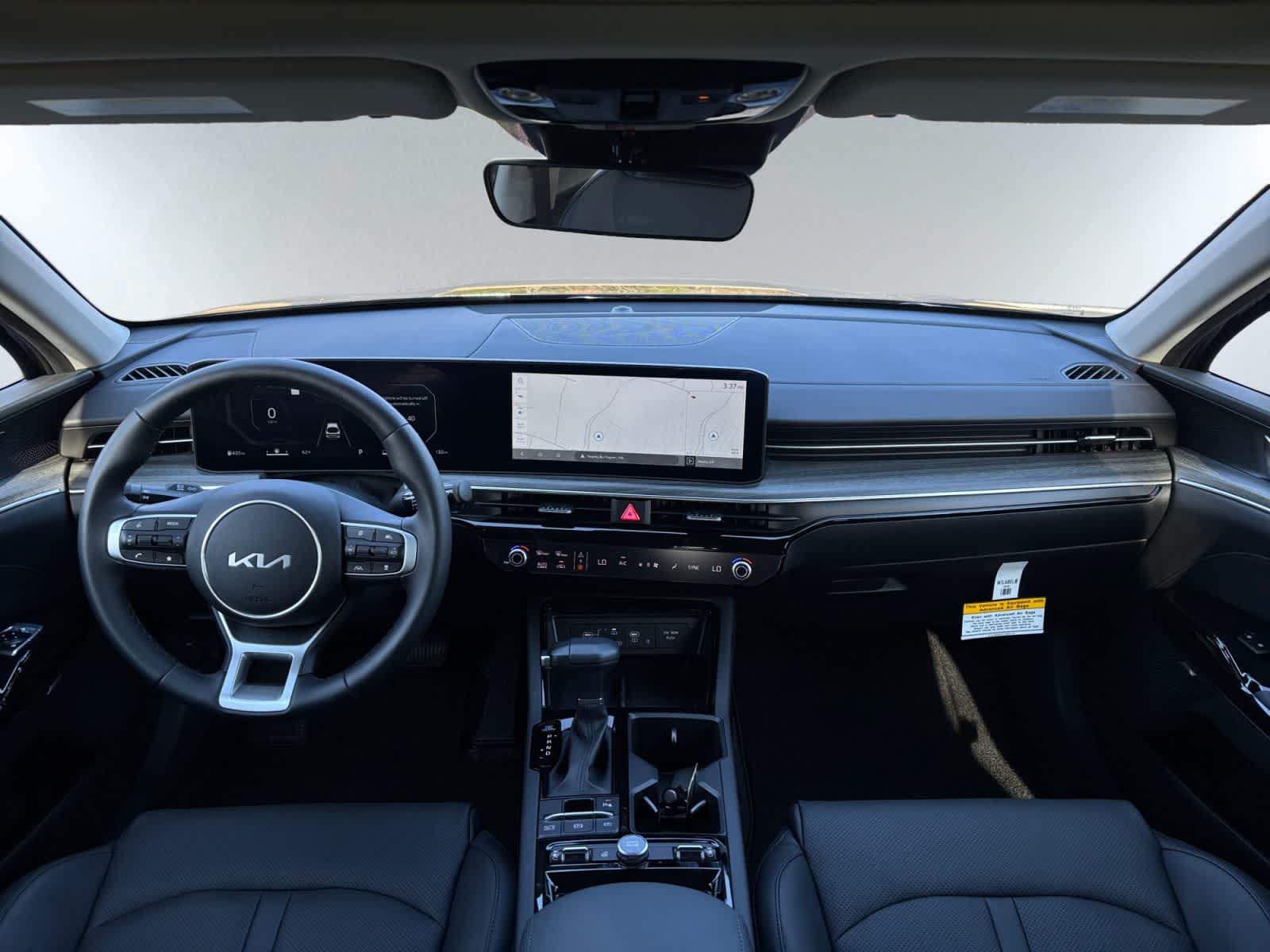 2025 Kia K5 EX - Photo 8