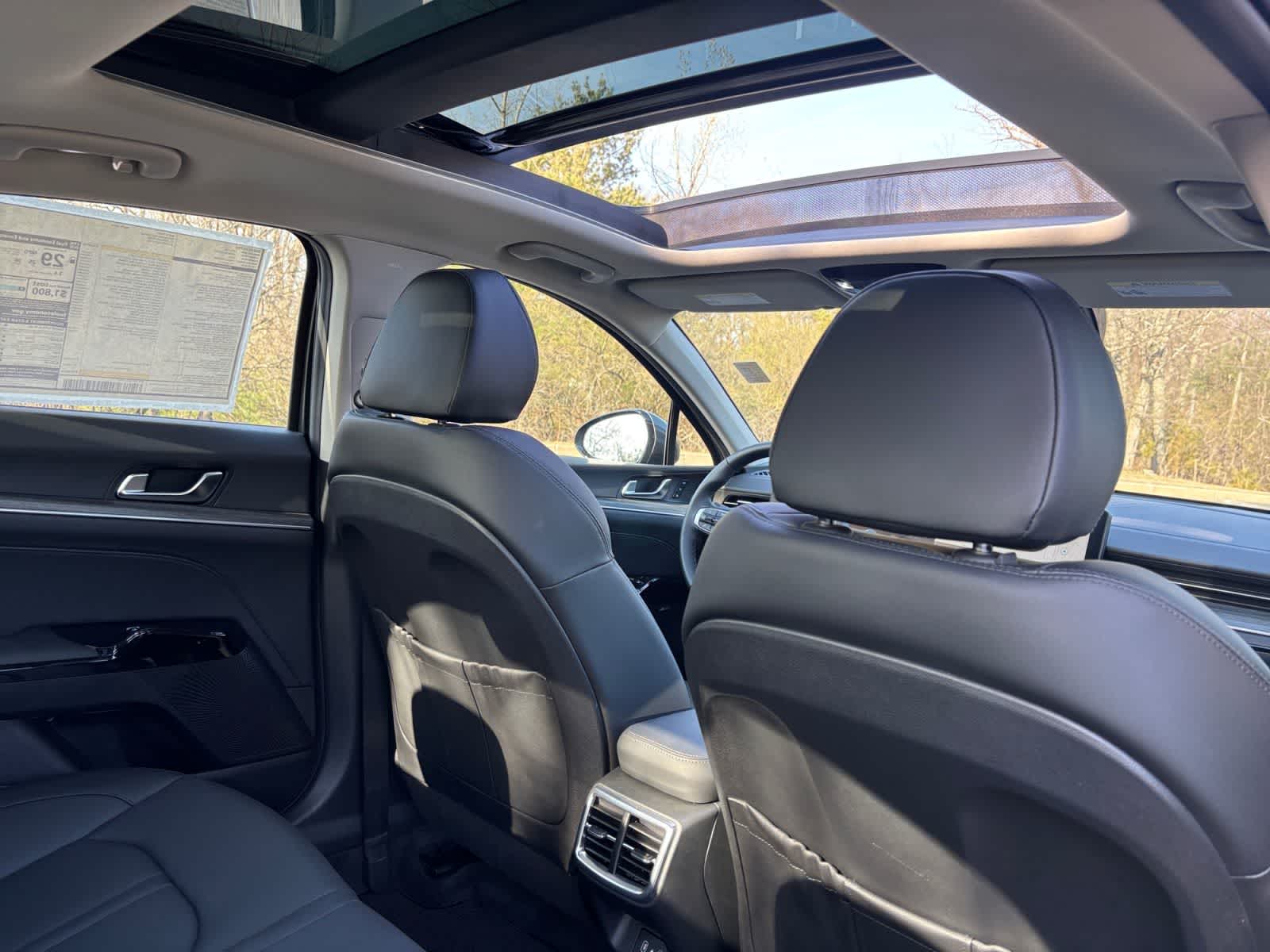 2025 Kia K5 EX - Photo 16