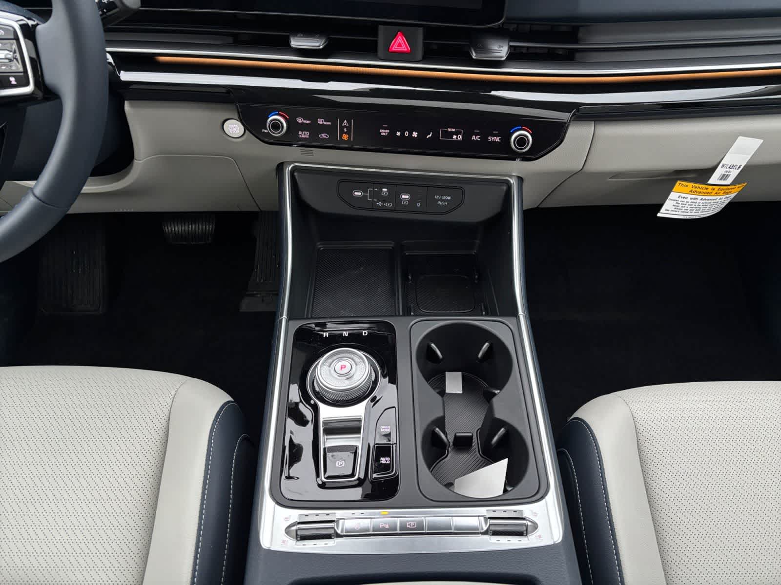 2025 Kia Carnival SX Prestige - Photo 11